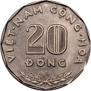 Tiền xu Việt Nam Cộng Hoà 20 Đồng Copper Nickel 1968Mặt trước: Chân dung 3 cô gái
Mặt sau: Hình ảnh 2 con rồng
Kích thước: mm
Chất liêu: Aluminium (nhôm)
Độ dầy: mm